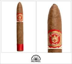 ARTURO FUENTE AÑEJO SHARK N°77